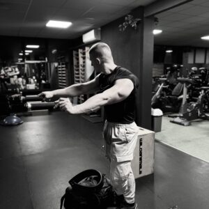 Powerbuilding Haladó + Étrend